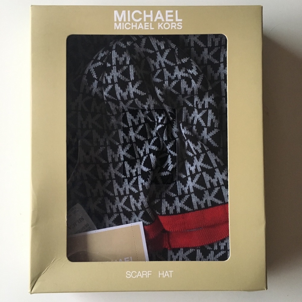 Micheal Kors Hat & Scarf Set